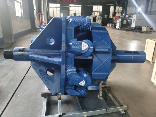 Con un tamaño de 1100 mm, con un dispositivo de apertura de agujeros de alta resolución (HDD) y una represa de roca para perforación sin zanjas.