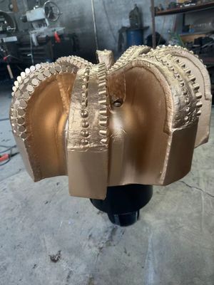 17.5 pulgadas 8 cuchillas Cuerpo de acero PDC Bit para la perforación de pozos de agua