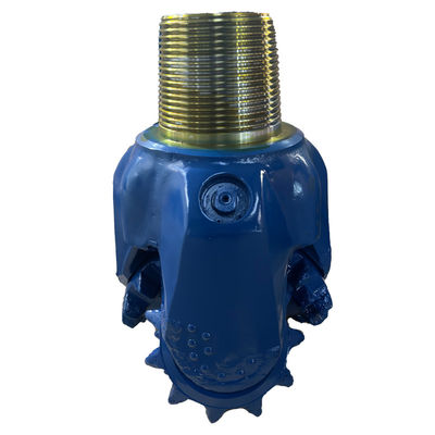 La mejor calidad IADC127 121 / 4 pulgadas de acero diente Tricone taladro